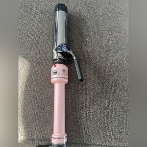 HOT TOOLS CURLING IRON